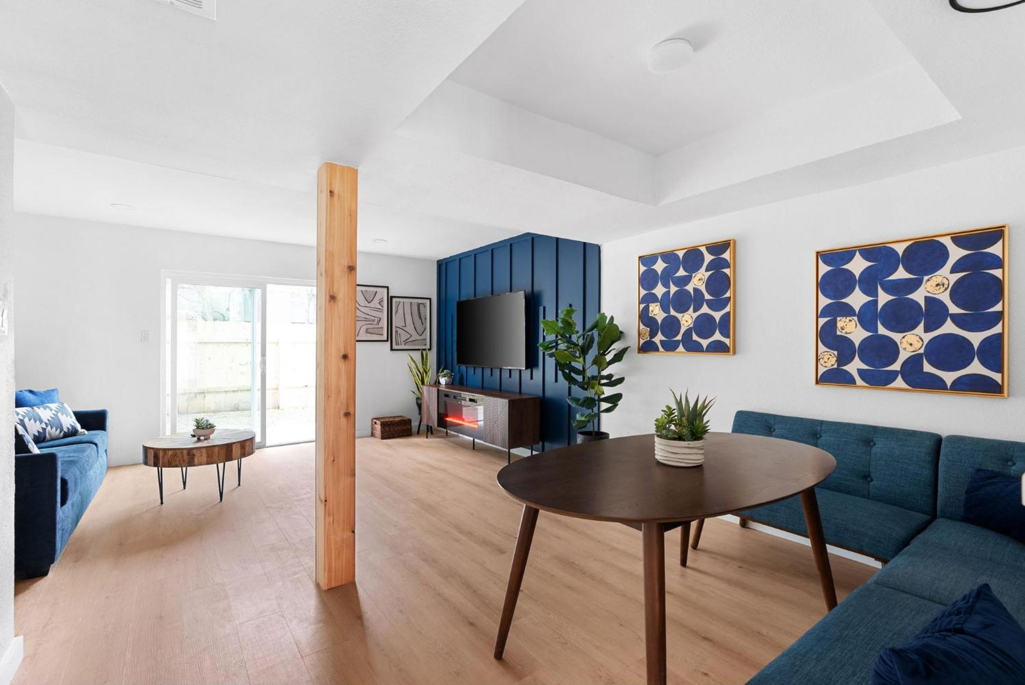 Fast Wifi, Desks - Soco, Dt, Zilker Austin
