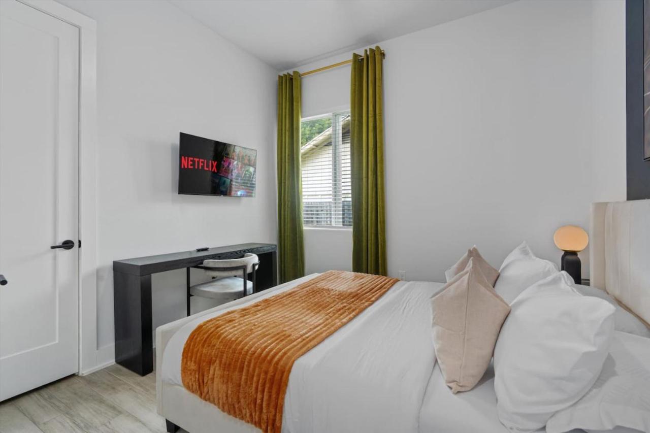 Mega Sized Luxury - Up To 24 Ppl - Downtown Access Holiday home