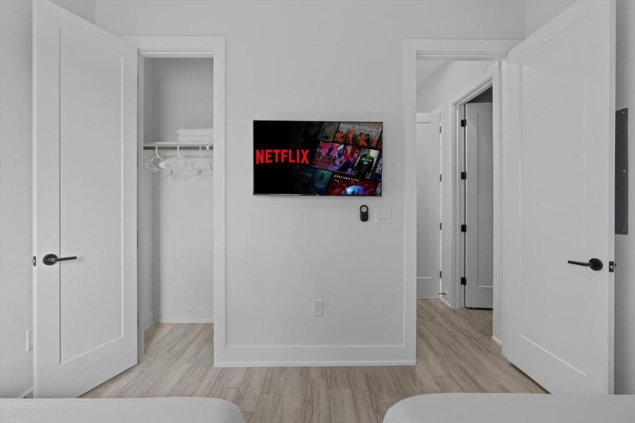 Mega Sized Luxury - Up To 24 Ppl - Downtown Access