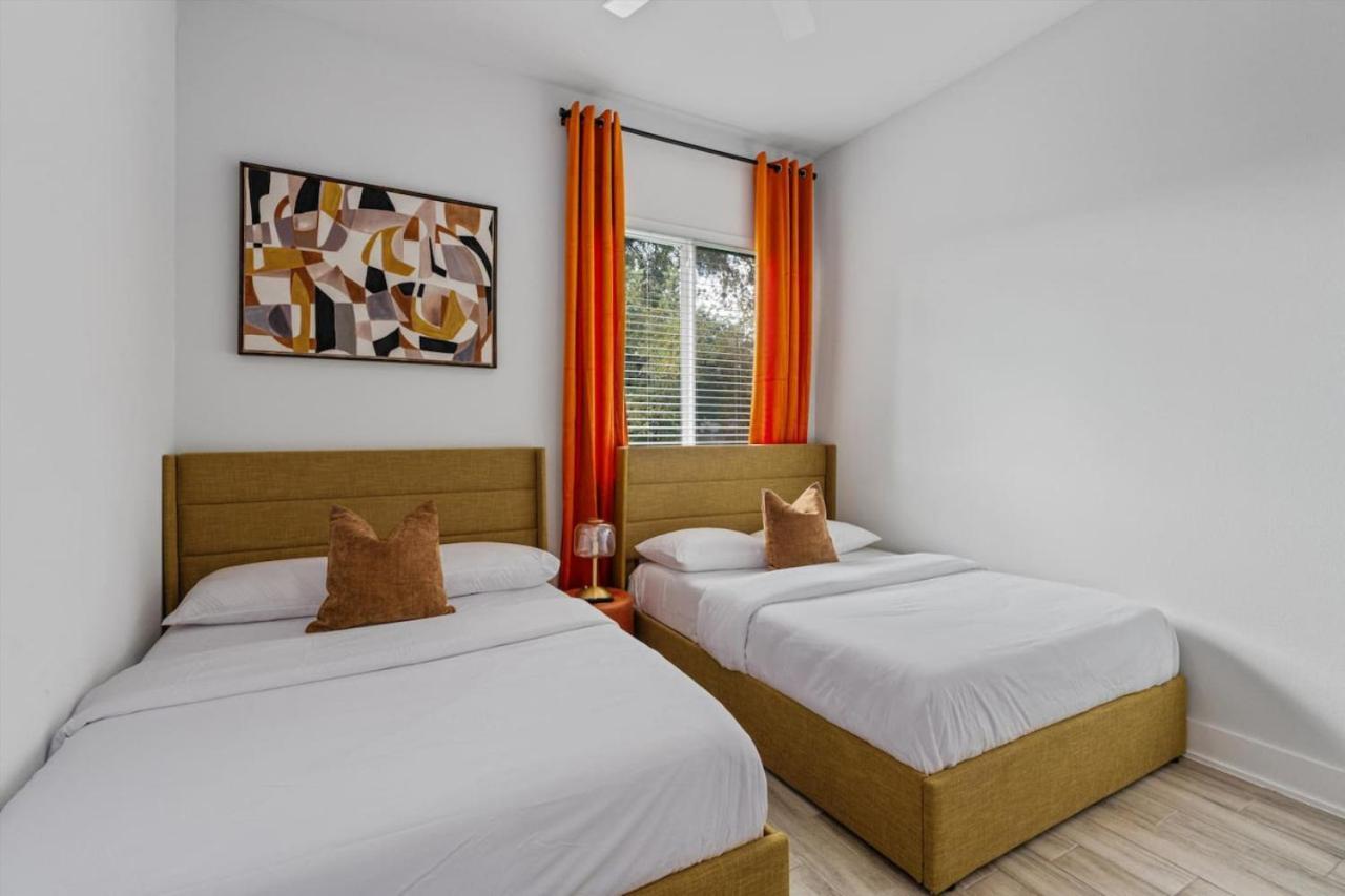 Holiday home Mega Sized Luxury - Up To 24 Ppl - Downtown Access Austin