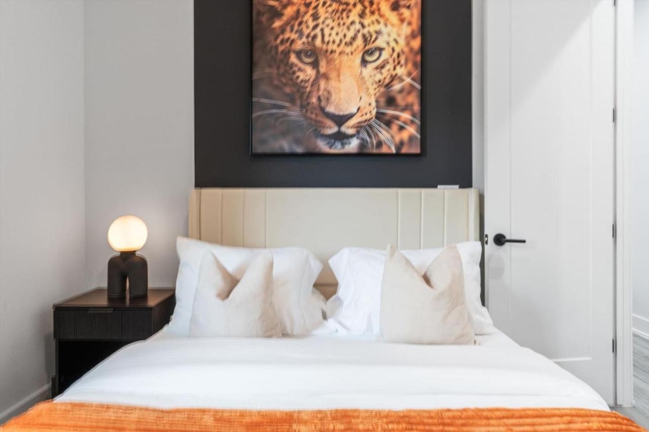 Mega Sized Luxury - Up To 24 Ppl - Downtown Access * Austin