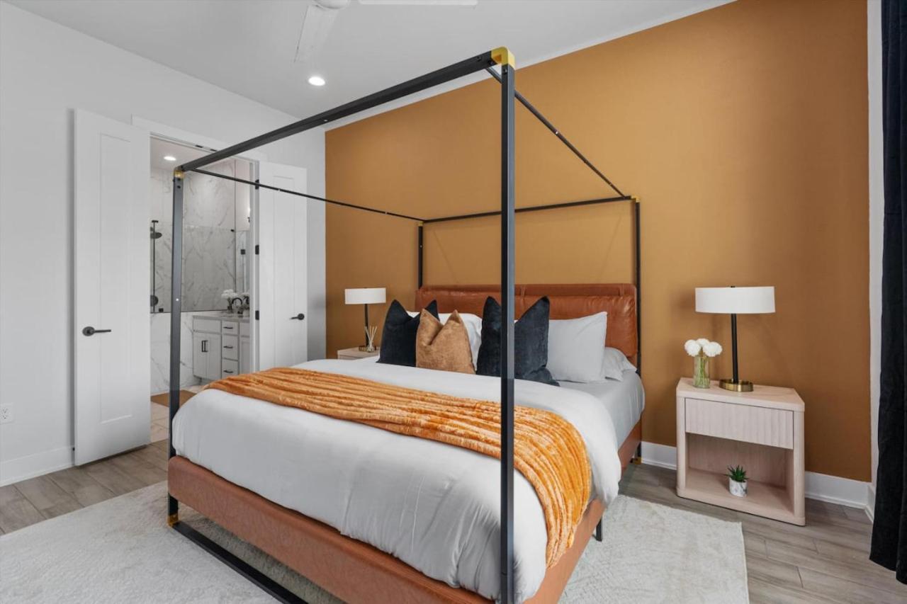 Mega Sized Luxury - Up To 24 Ppl - Downtown Access