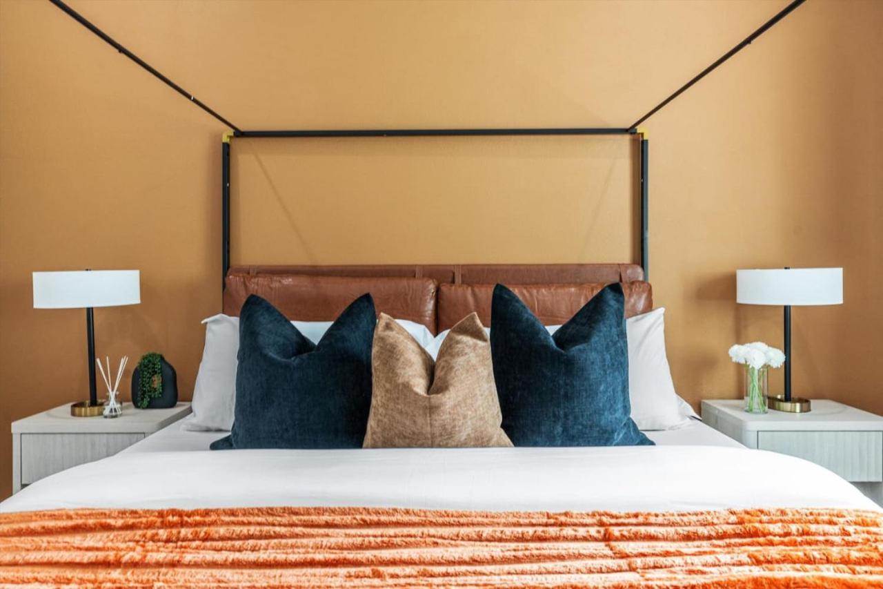 Holiday home Mega Sized Luxury - Up To 24 Ppl - Downtown Access Austin