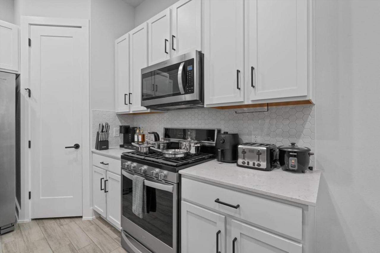 Mega Sized Luxury - Up To 24 Ppl - Downtown Access