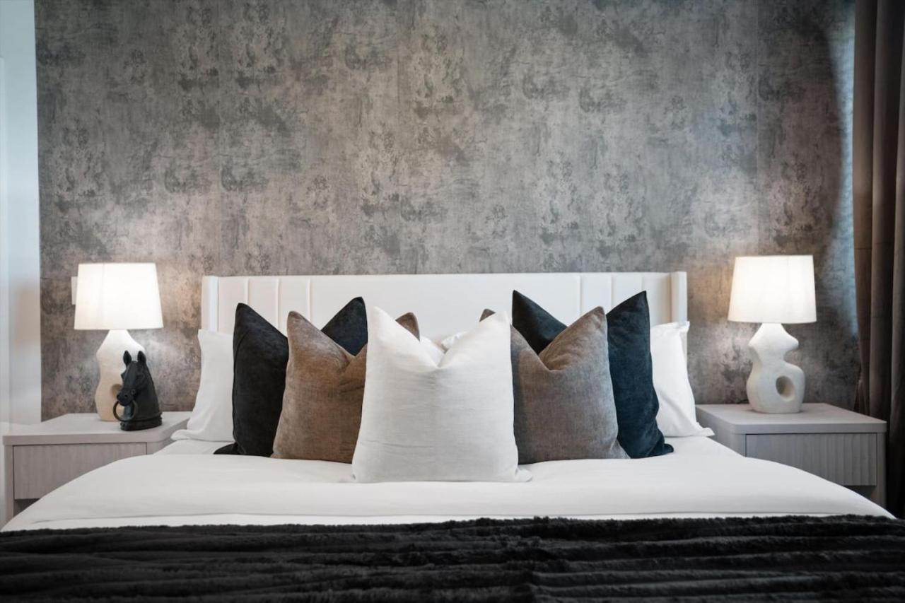 Mega Sized Luxury - Up To 24 Ppl - Downtown Access *