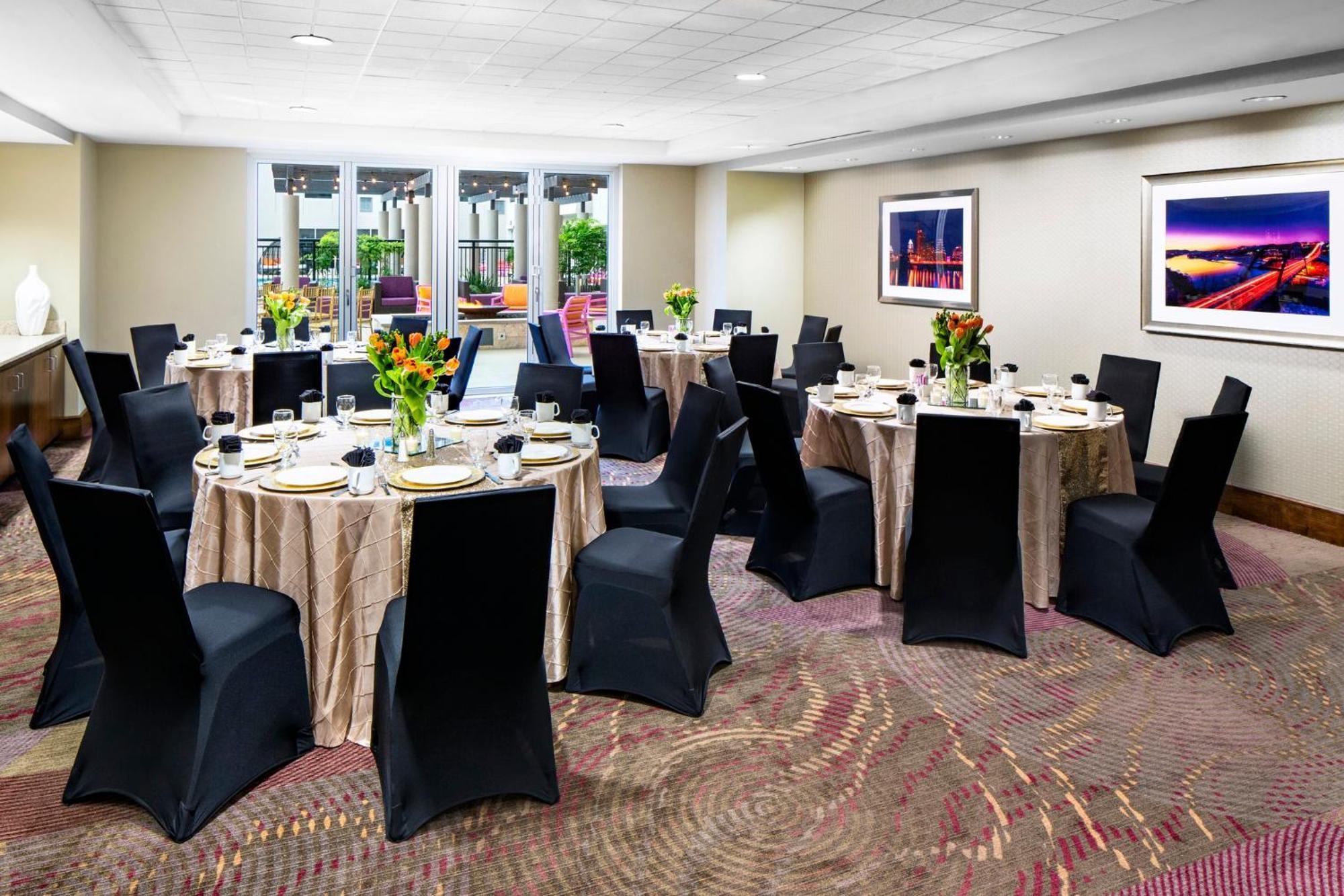 Indigo Downtown - By Ihg 3*