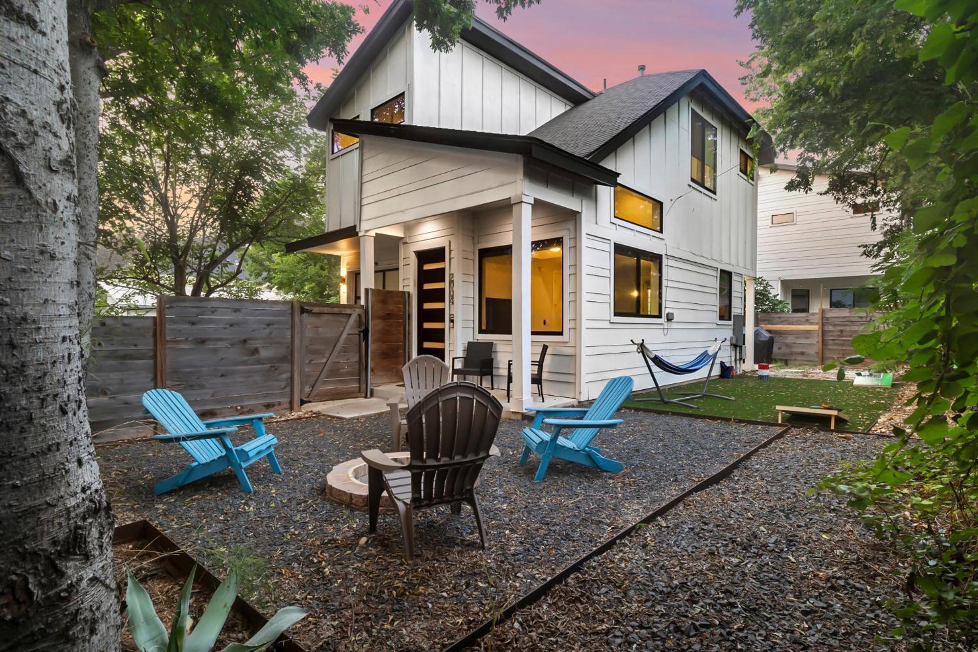 Holiday home East Side Haven - Blocks From Local Food Legends