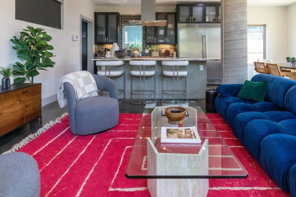 Luxury Modern In Dt