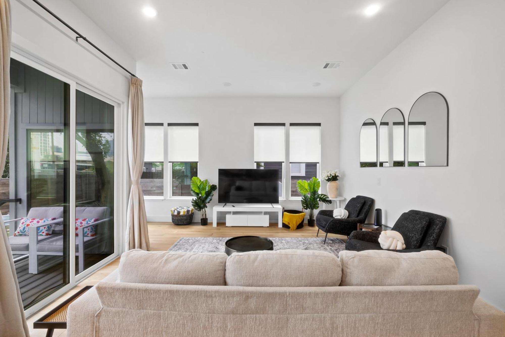 Rainey St Retreat - Cowboy Pool & Urban Chic Holiday home