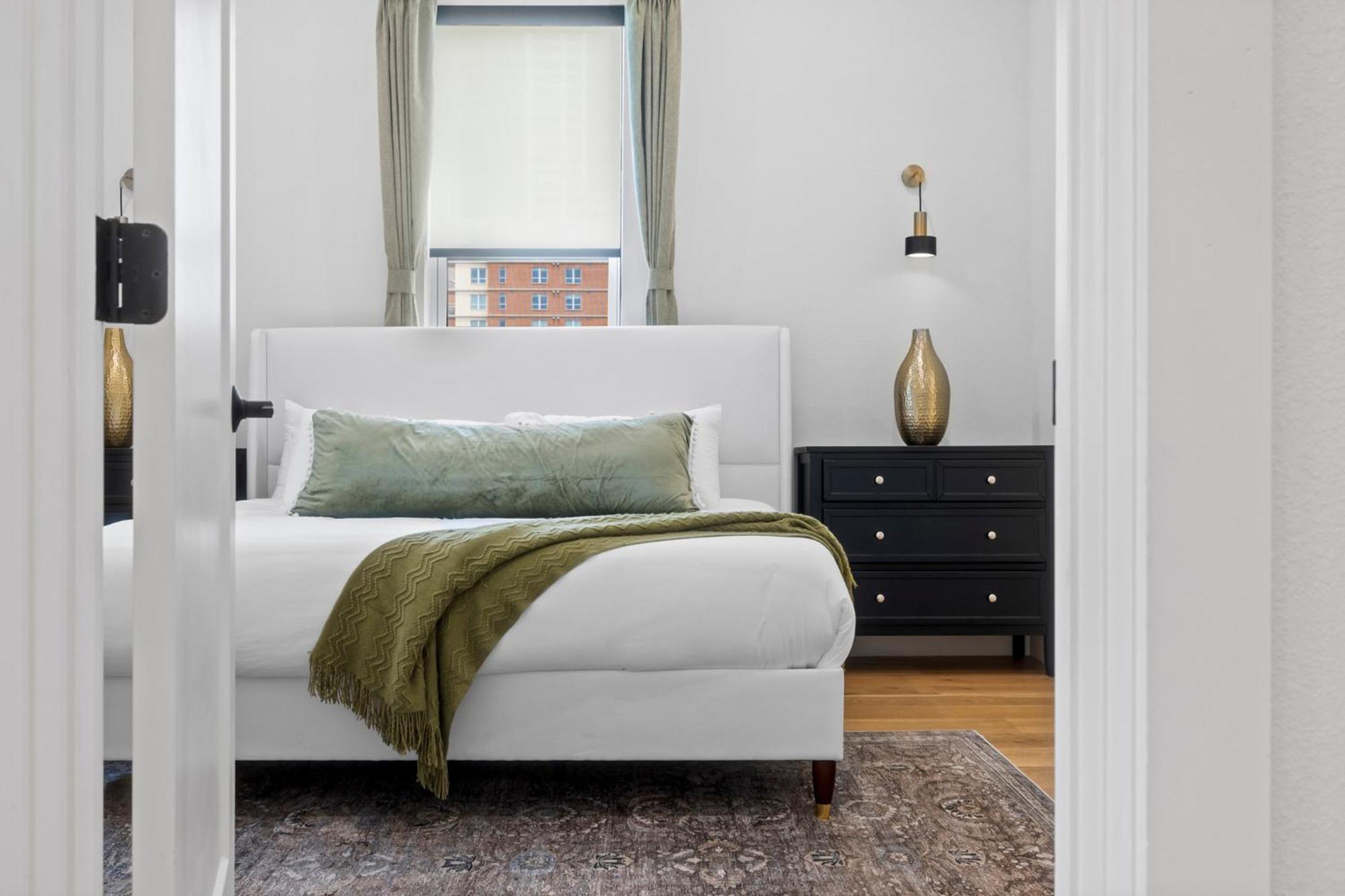 Rainey St Retreat - Cowboy Pool & Urban Chic * Austin