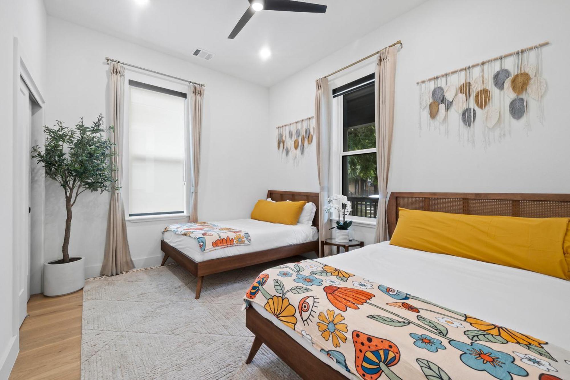 Rainey St Retreat - Cowboy Pool & Urban Chic Austin