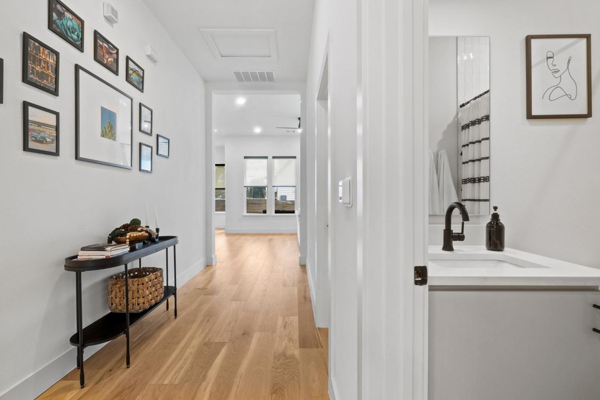 Rainey St Retreat - Cowboy Pool & Urban Chic Holiday home