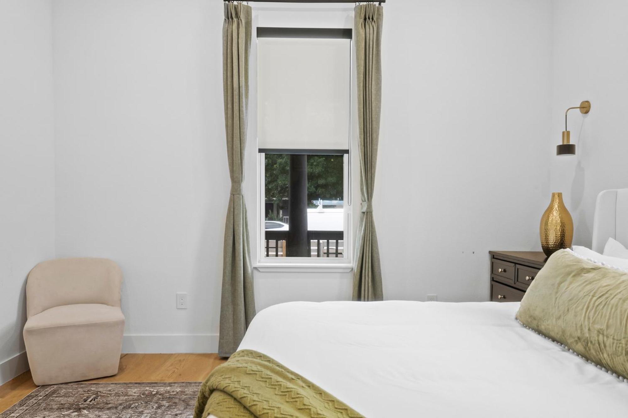 Rainey St Retreat - Cowboy Pool & Urban Chic