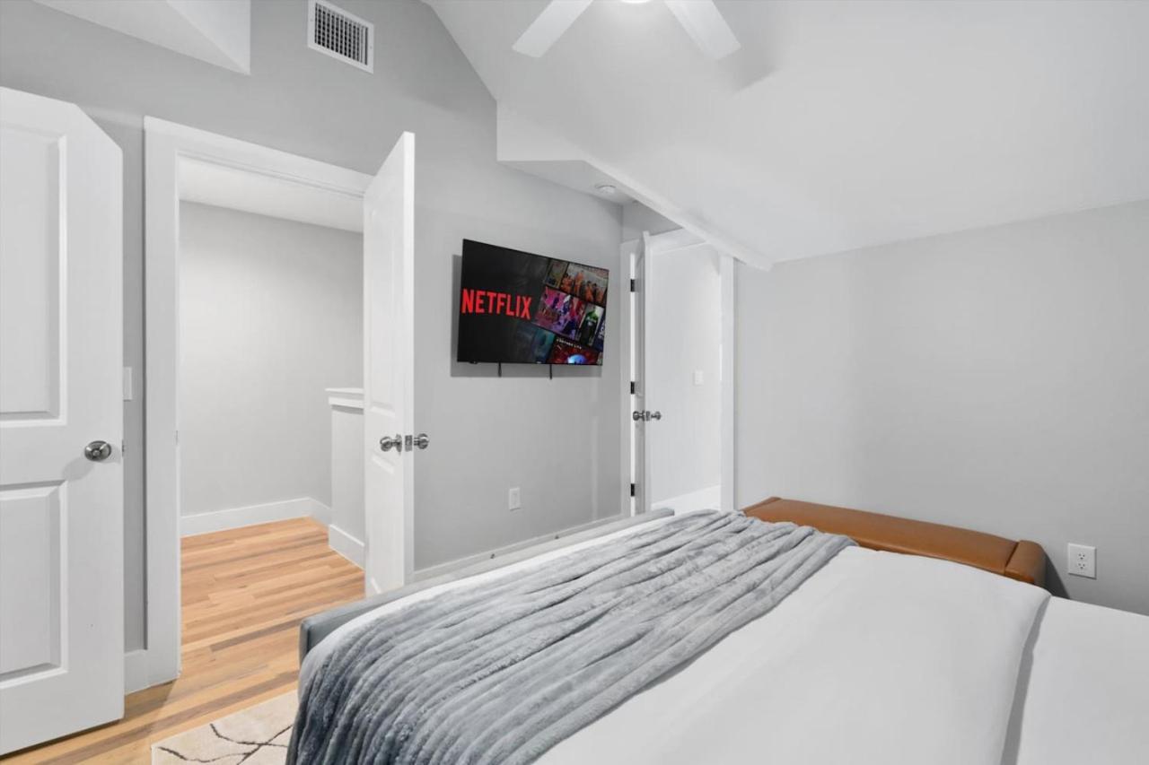 Holiday home Mins To Downtown- Formula 1 - Acl *