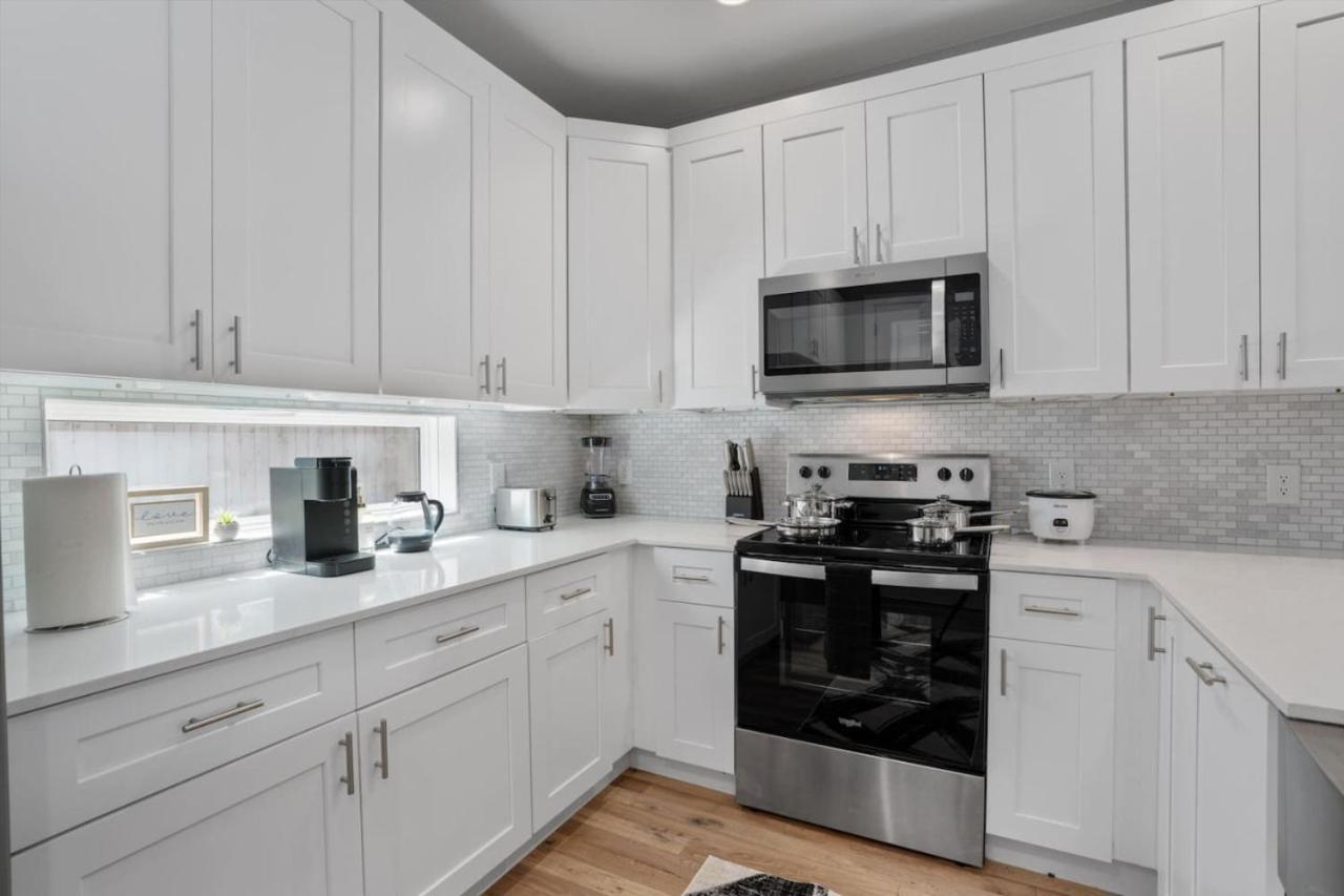 Mins To Acl - Downtown - Formula 1 Holiday home *