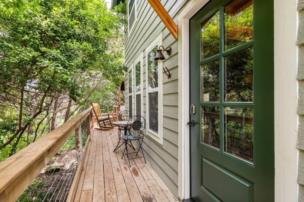 Holiday home Cozy Coop Casita - Travis-hot Tub-tiny House *