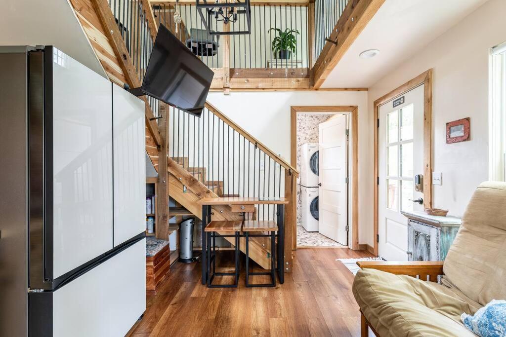 Holiday home Cozy Coop Casita - Travis-hot Tub-tiny House Austin