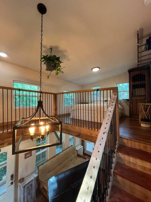Holiday home Cozy Coop Casita - Travis-hot Tub-tiny House
