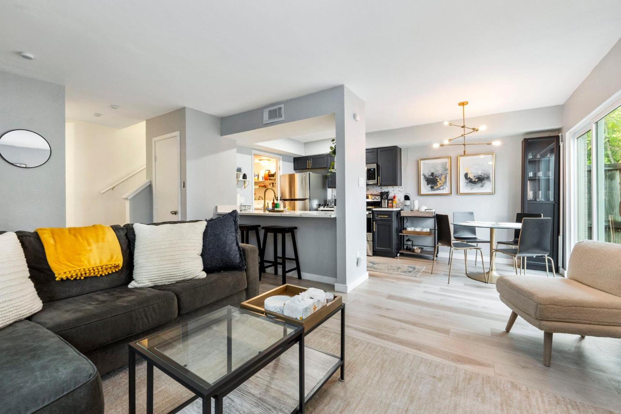 Charming South Lamar Hideaway - Near Zilker & Soco