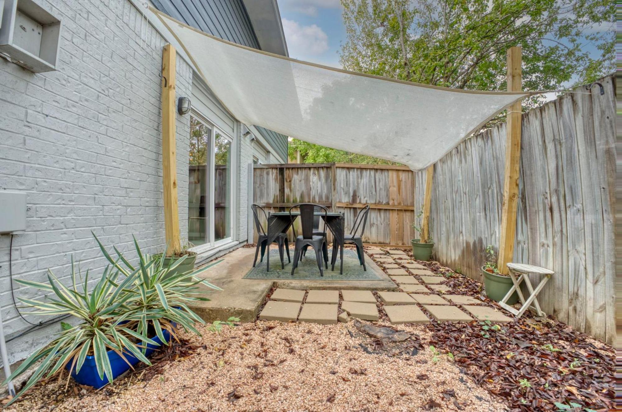 Charming South Lamar Hideaway - Near Zilker & Soco *
