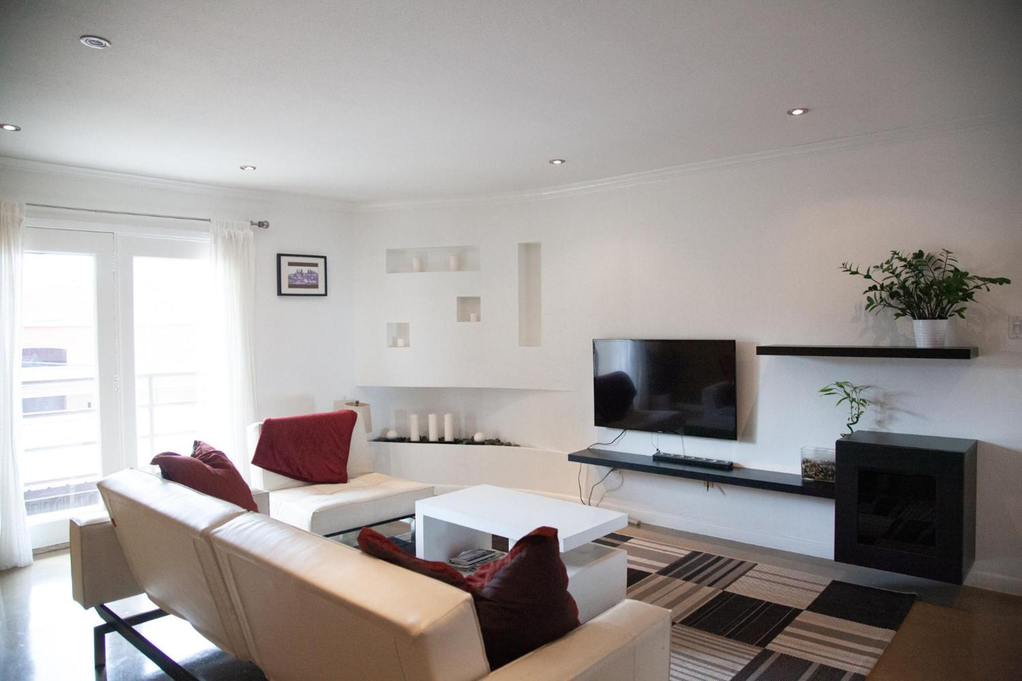Onyx Apartment *