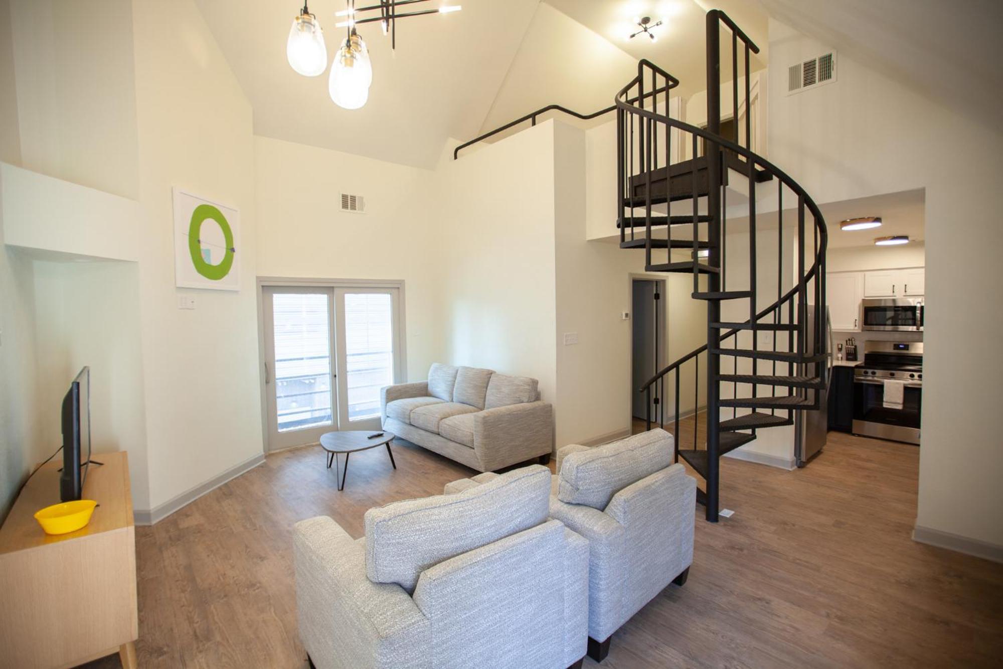Onyx Apartment *
