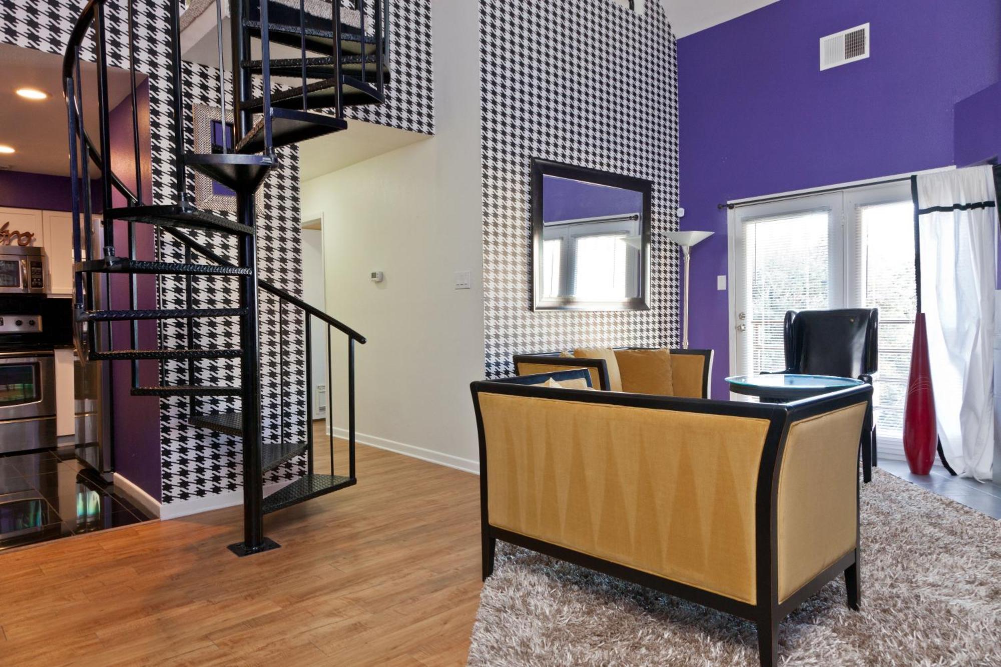 Onyx Apartment