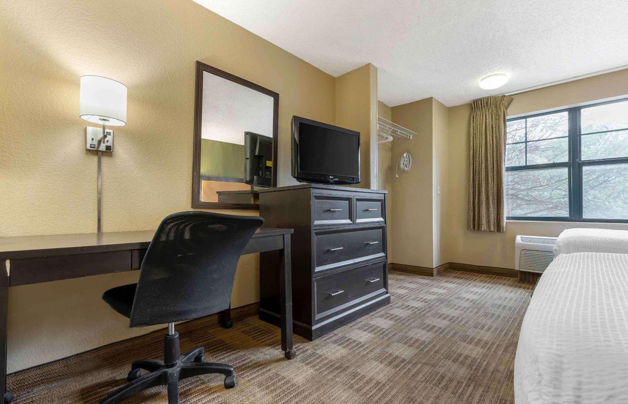 Hotel Extended America Select - - Northwest - Lakeline Mall 2*