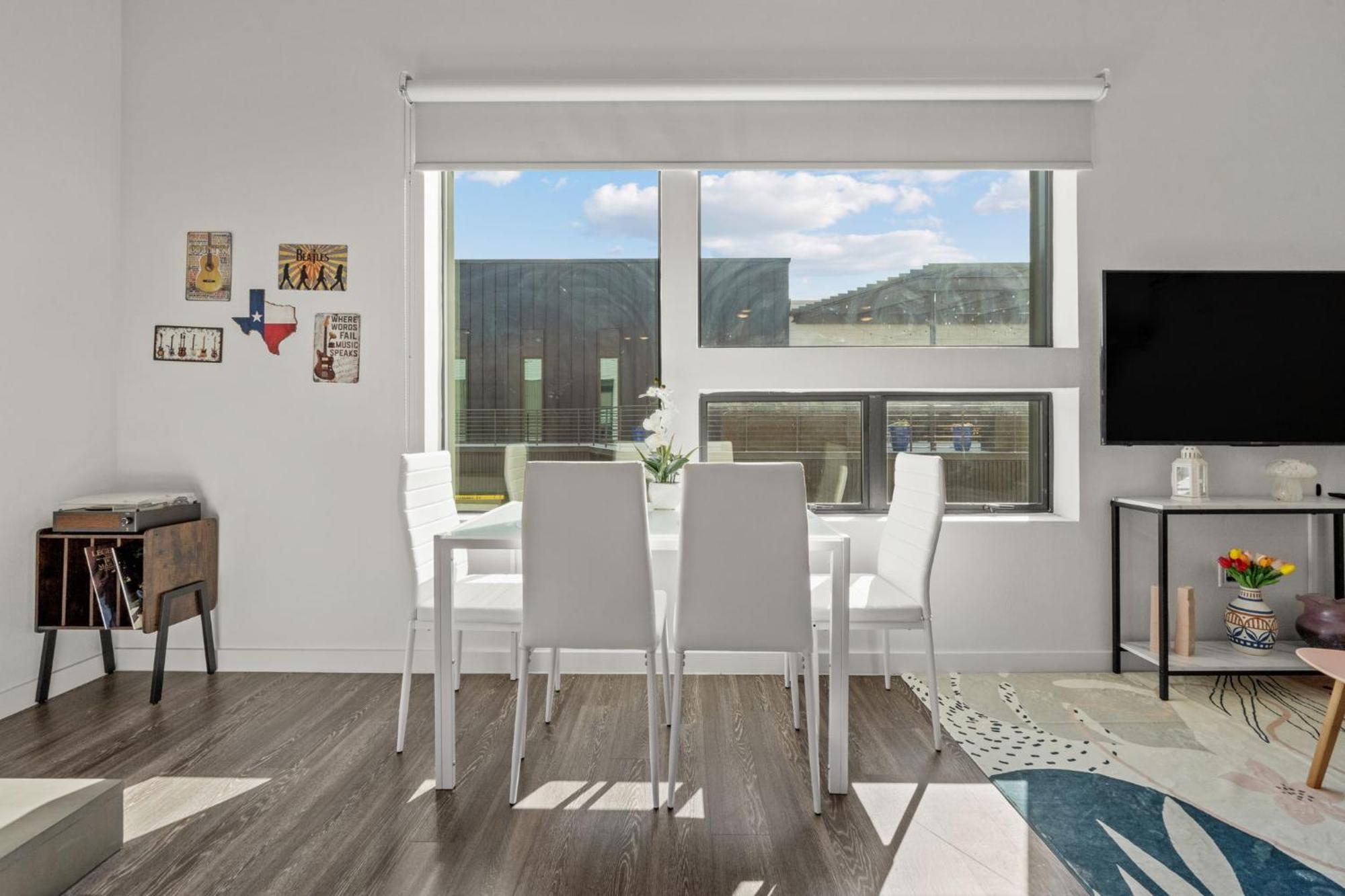 Holly House Apartment