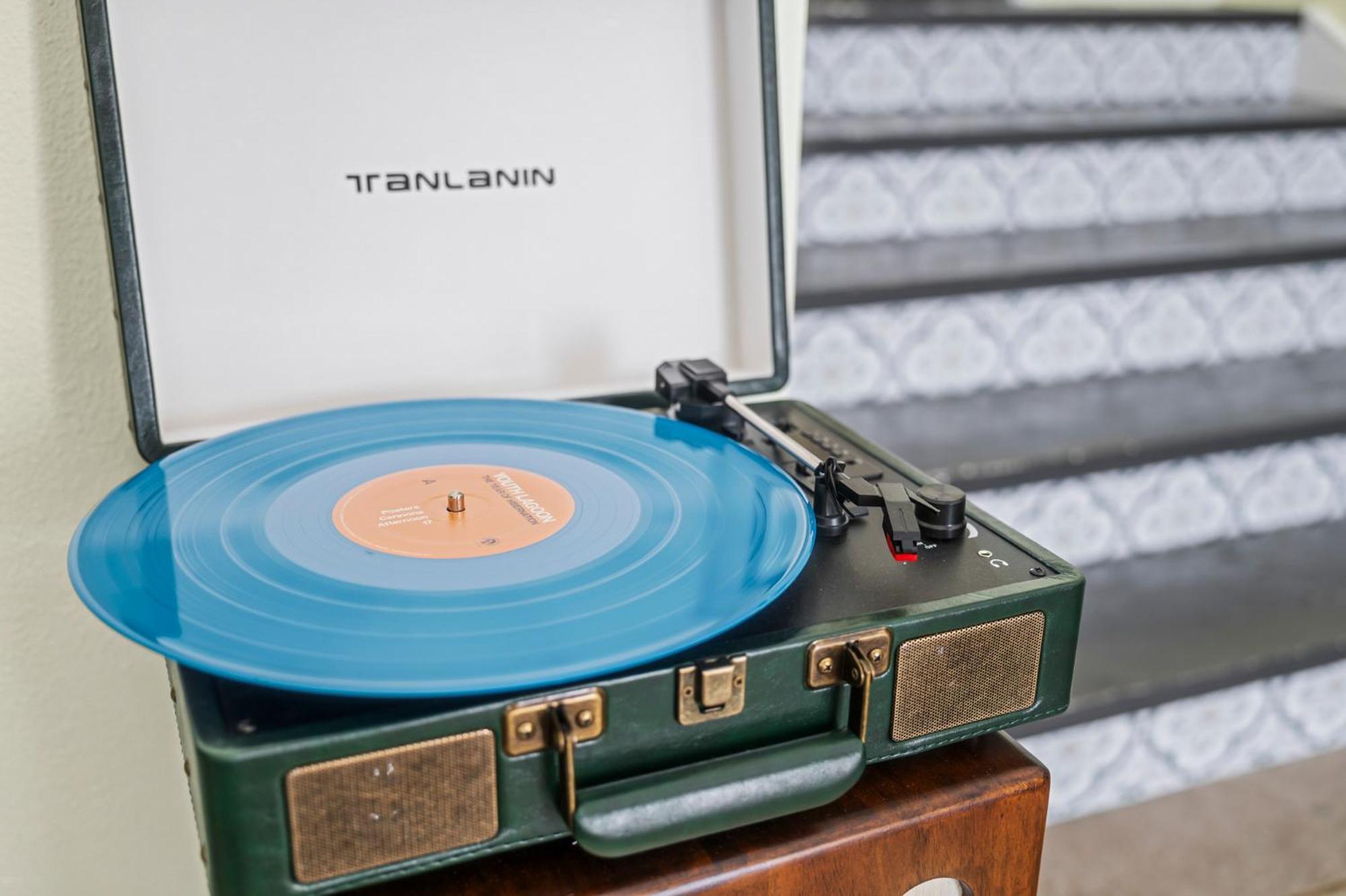 Retro Vibes & Zilker Views - Music House By Zilker *