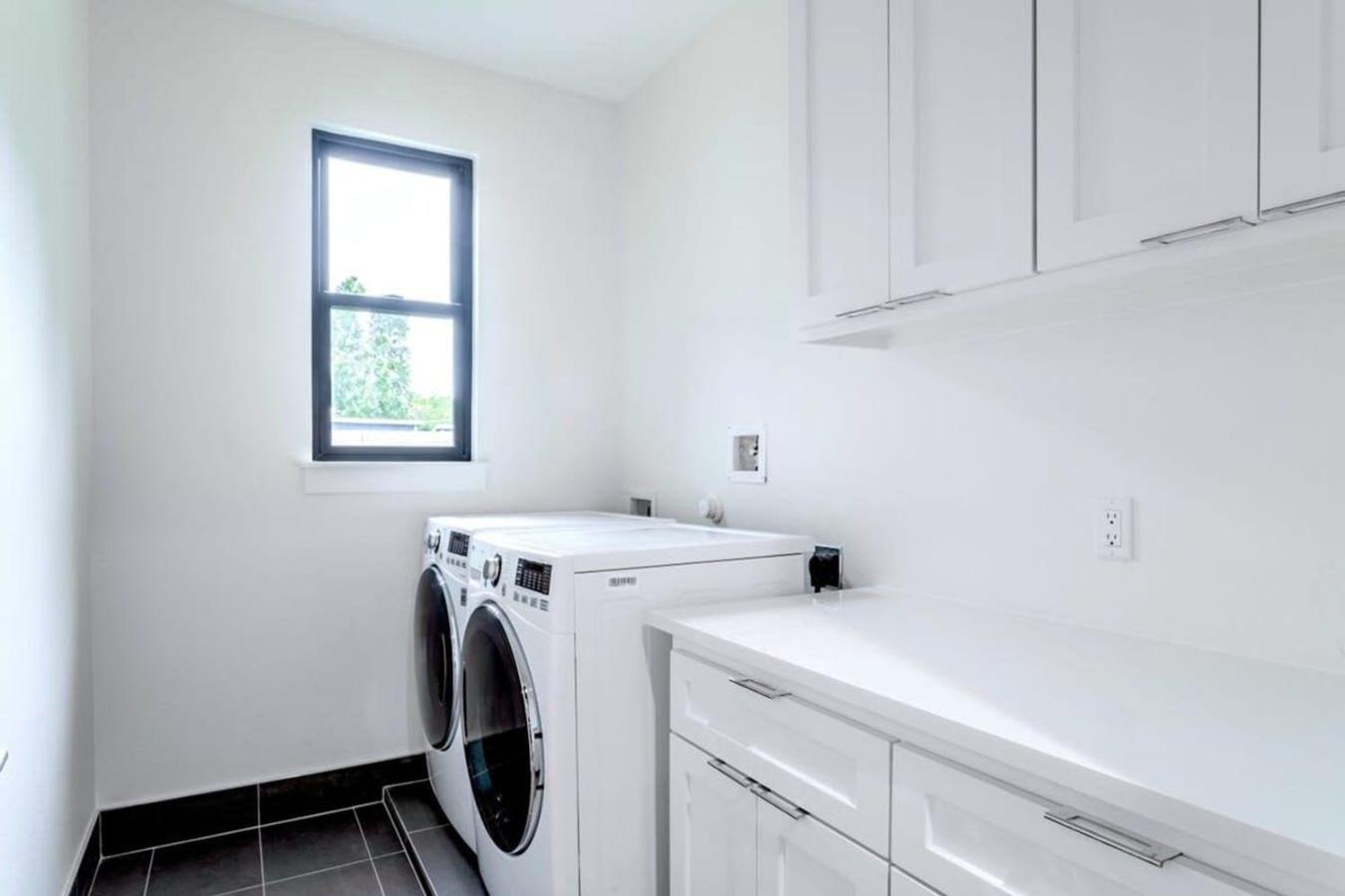 Check-mate Sleeps 18 & Only 7min To Downtown Atx * Austin