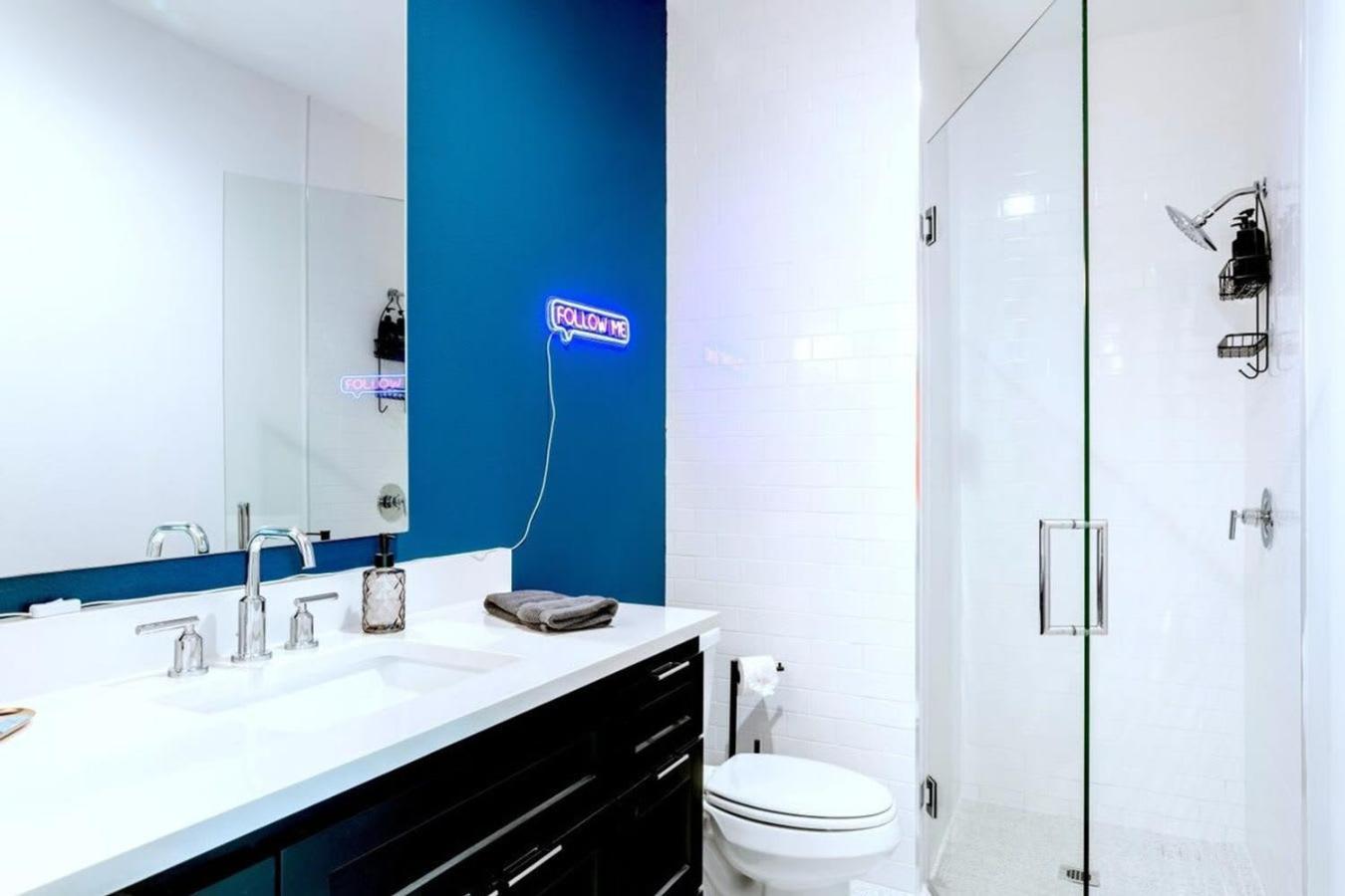 Check-mate Sleeps 18 & Only 7min To Downtown Atx *