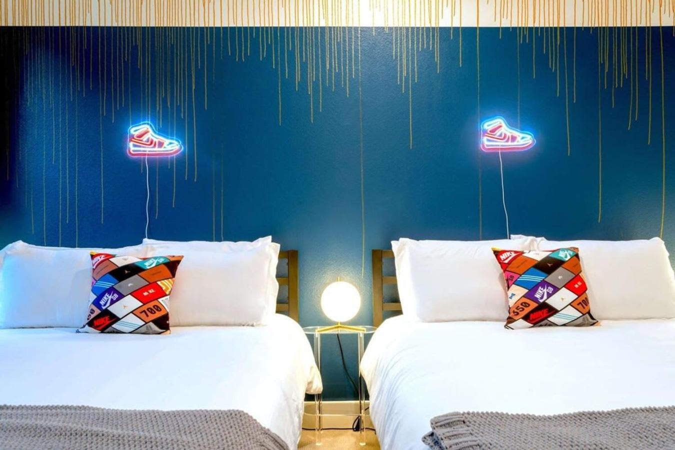 Check-mate Sleeps 18 & Only 7min To Downtown Atx Austin