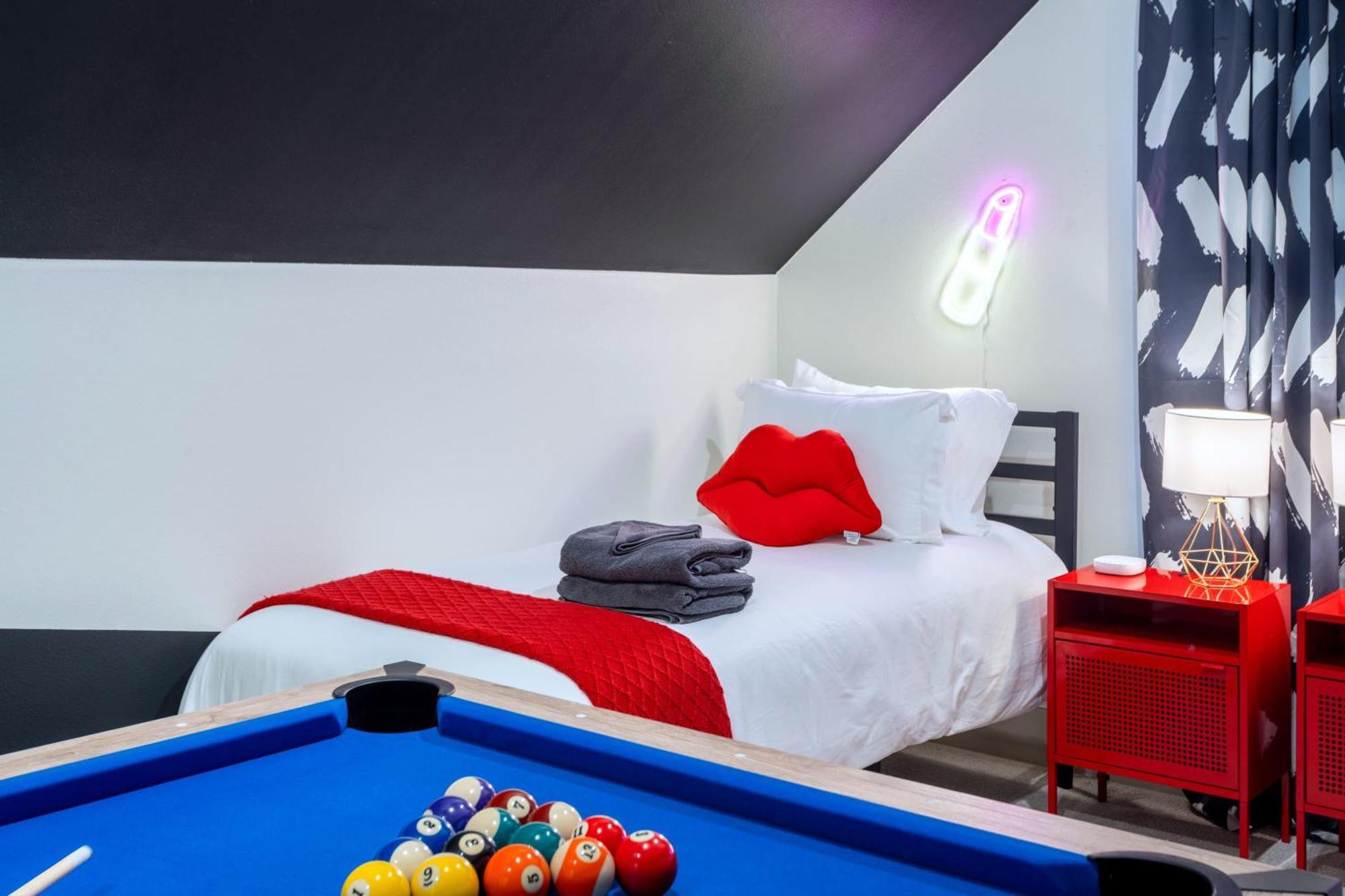 Holiday home Check-mate Sleeps 18 & Only 7min To Downtown Atx