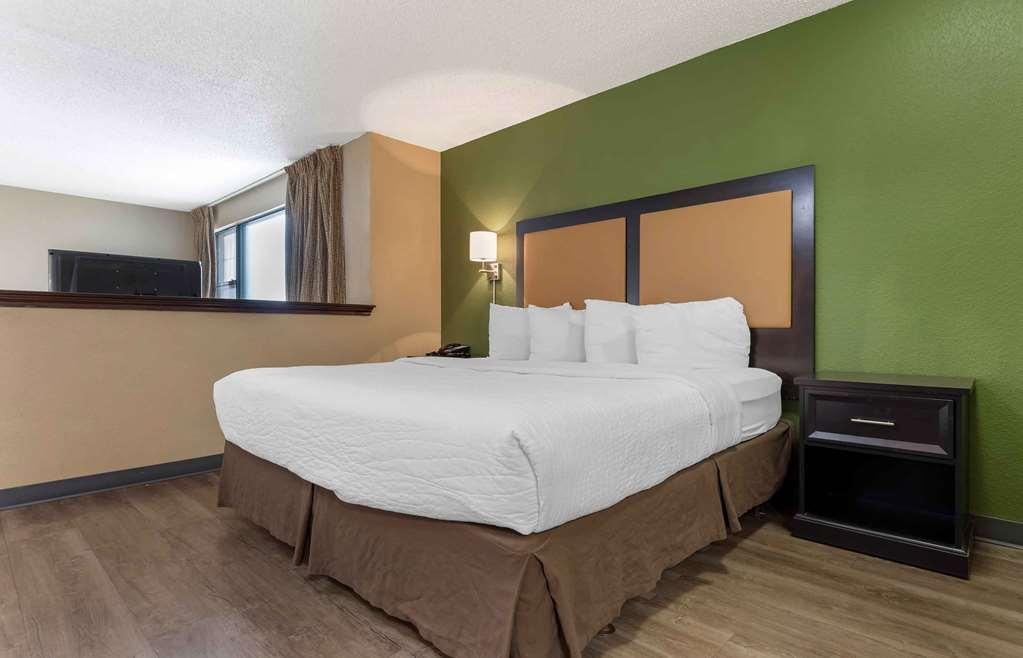Extended America Select - - Northwest - Lakeline Mall Hotel Austin
