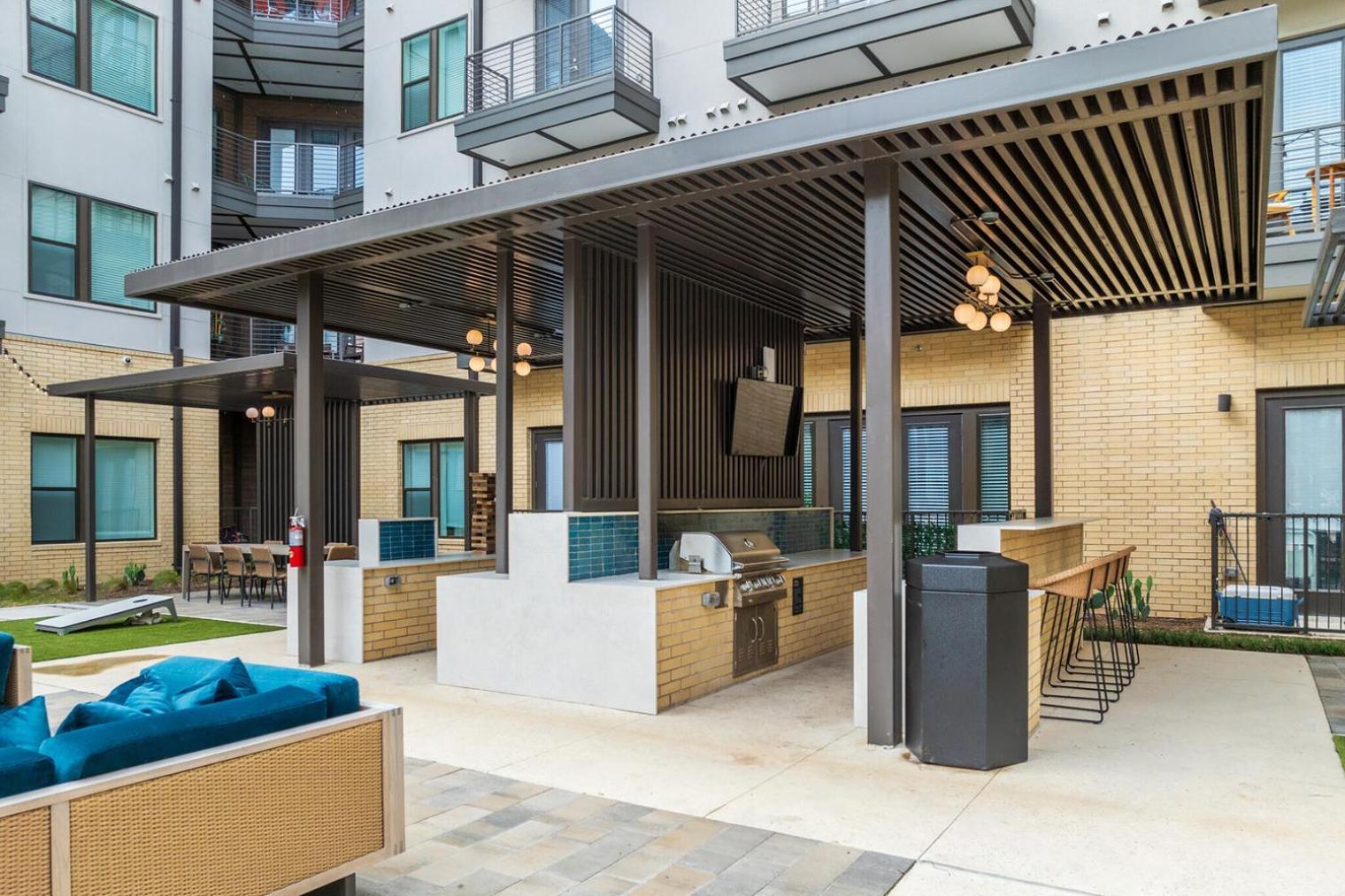 Apartment Highlands 2br W Pool Wd Gym Vibrant Area Atx-198 *
