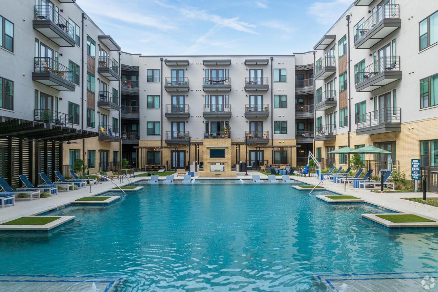 Apartment Highlands 2br W Pool Wd Gym Vibrant Area Atx-198 *
