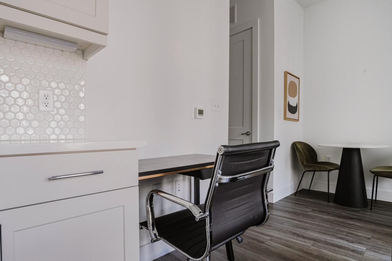 Blueground Highland 1bd Atx-277