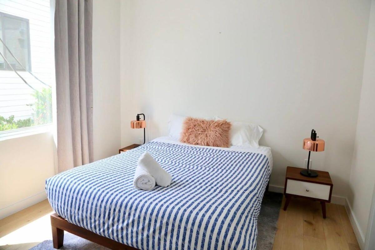 Holiday home Stunning Modern W Pool & Hot Tub In Dt