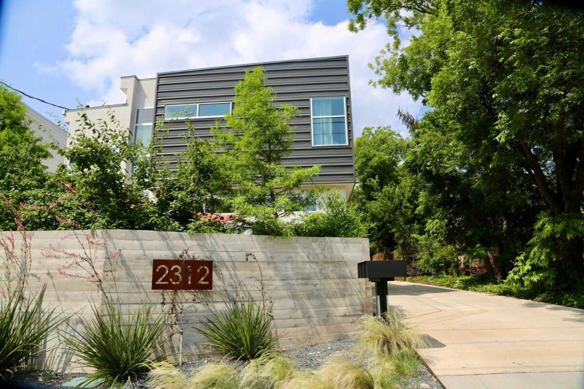 Holiday home Stunning Modern W Pool & Hot Tub In Dt