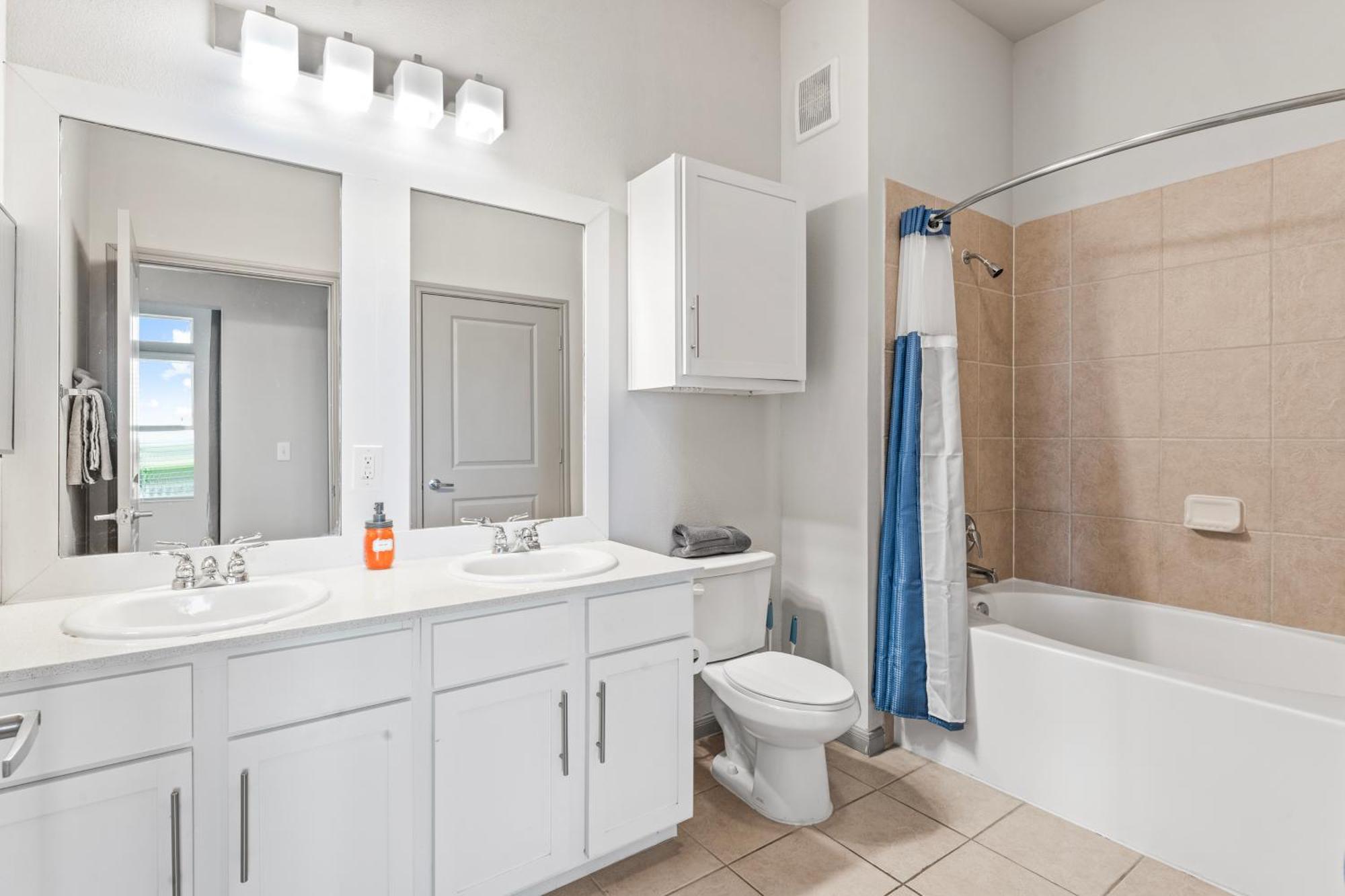 Apartment Spacious 2br King Bed Close To Downtown And Airport Austin