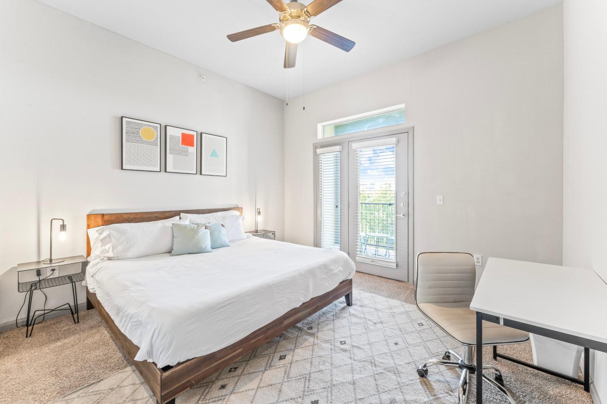 Spacious 2br King Bed Close To Downtown And Airport Apartment *