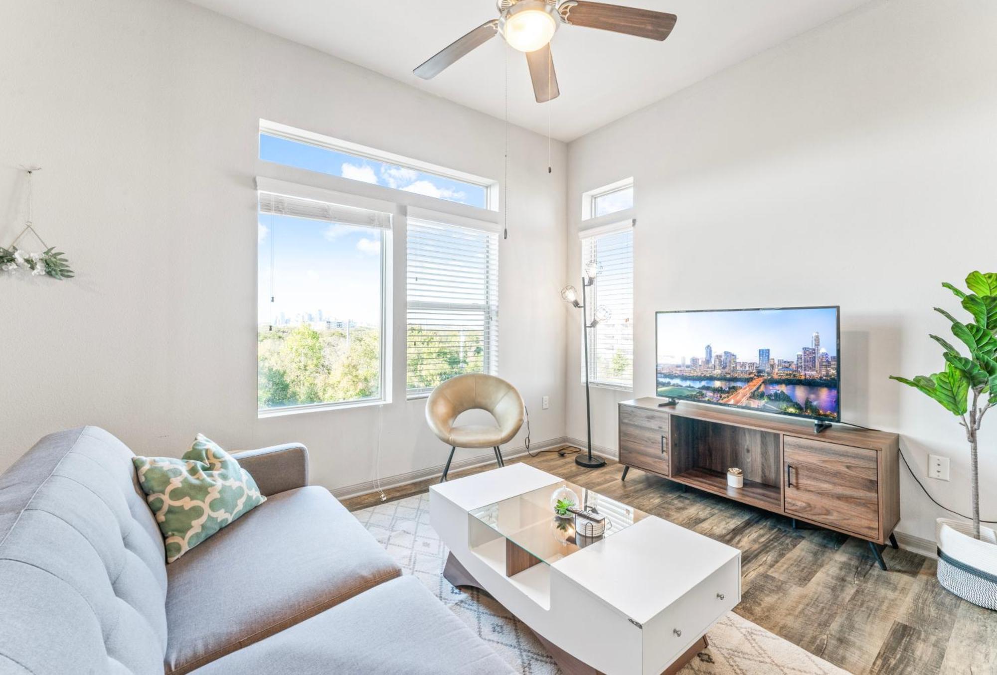 Spacious 2br King Bed Close To Downtown And Airport Apartment
