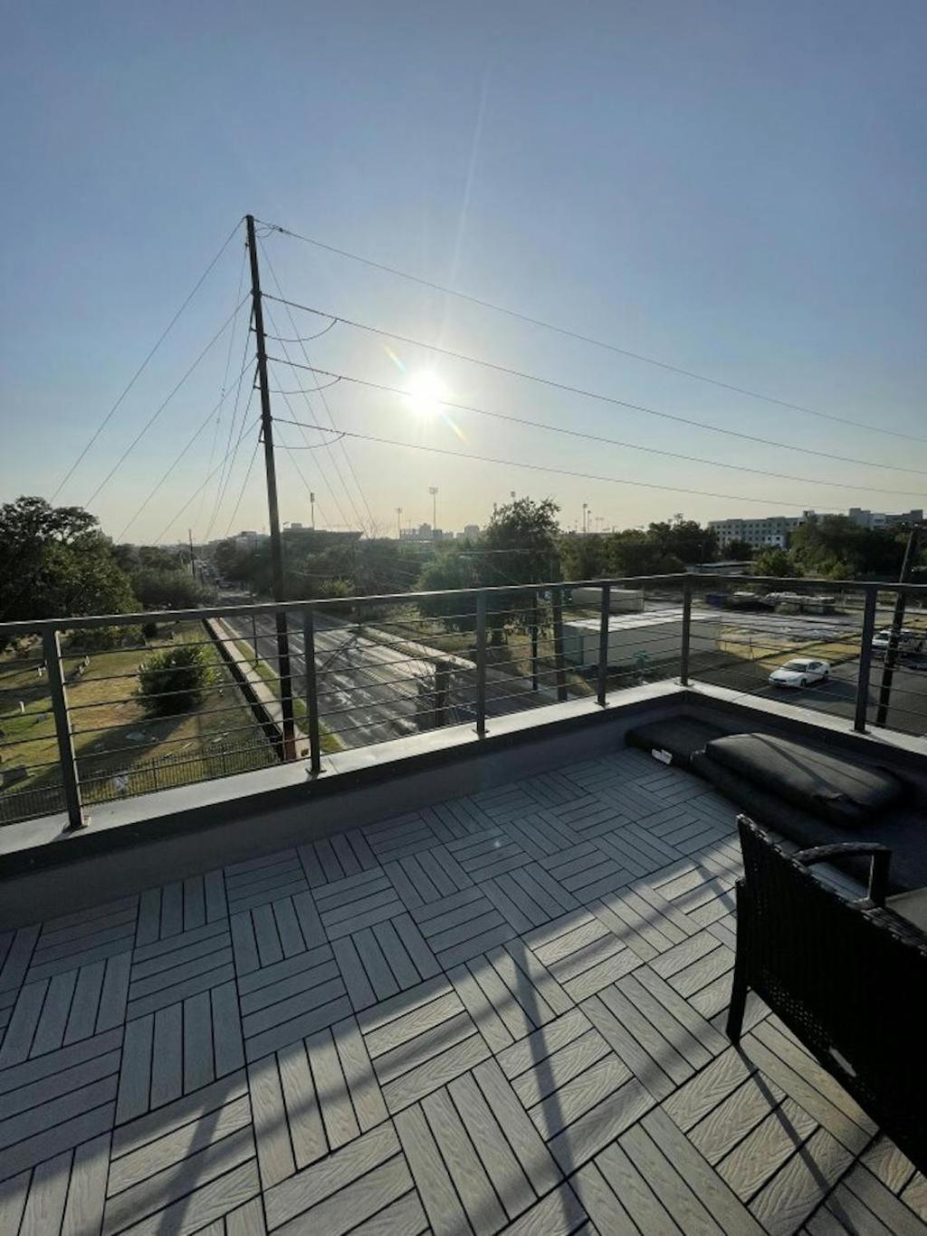 Apartment Game Day Penthouse Steps From Ut Sports *