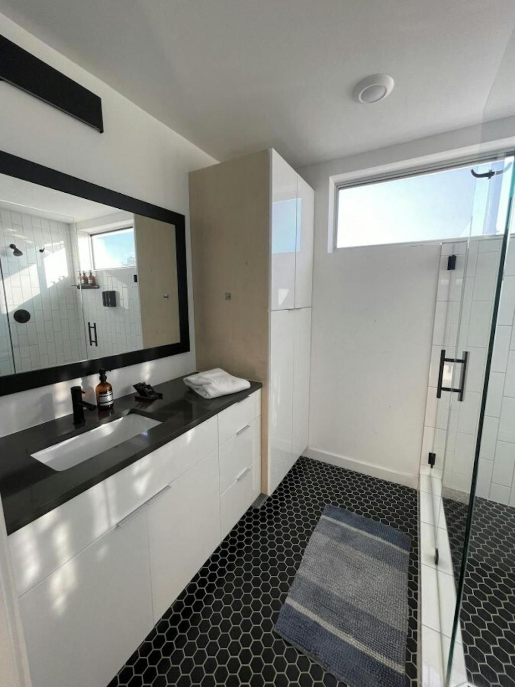 Game Day Penthouse Steps From Ut Sports *