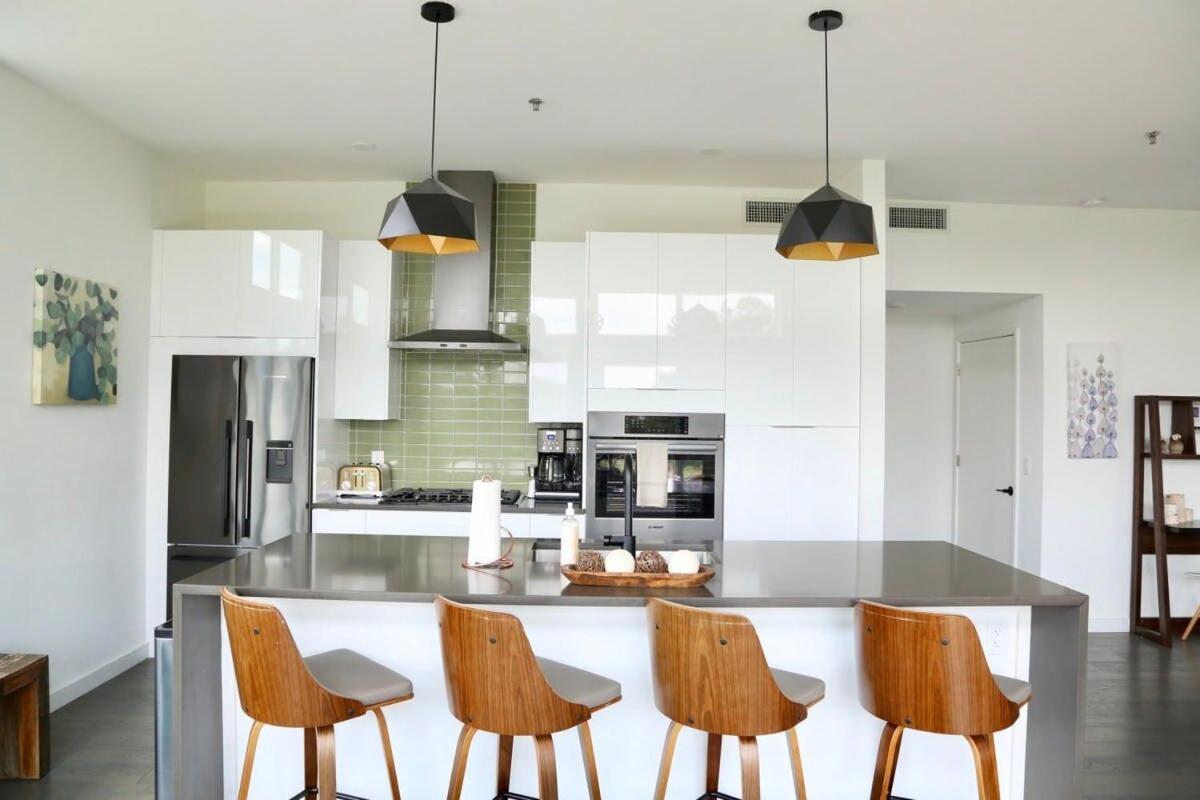 Game Day Penthouse Steps From Ut Sports * Austin