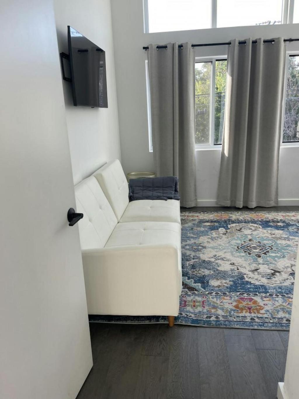 Apartment Game Day Penthouse Steps From Ut Sports