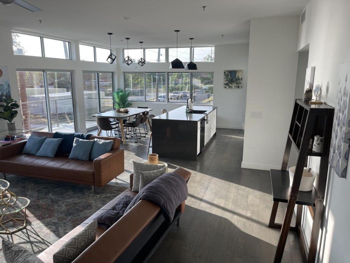 Game Day Penthouse Steps From Ut Sports * Austin