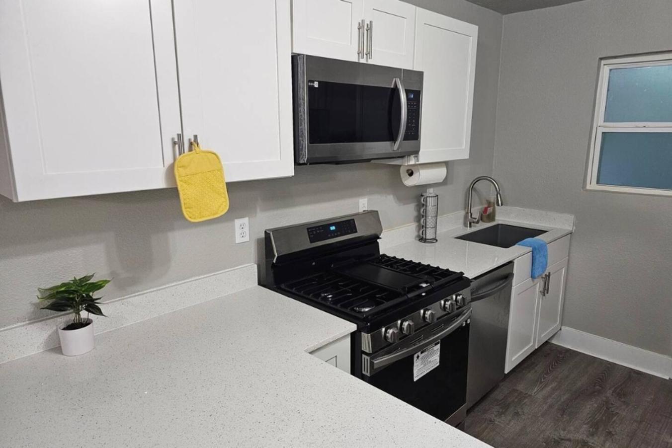 Holiday home Charming 4br Bundle Near Downtown & Airport Austin