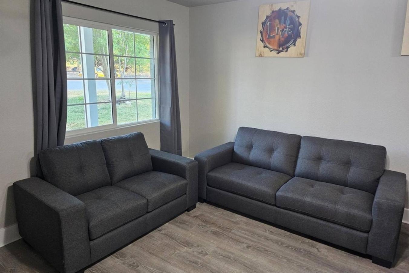 Charming 4br Bundle Near Downtown & Airport * Austin